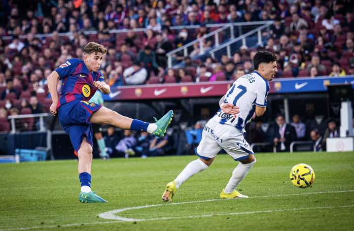 Barcelona thắng &aacute;p đảo Levante, vững ng&ocirc;i đầu La Liga - Ảnh 5.