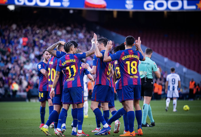 Barcelona thắng &aacute;p đảo Levante, vững ng&ocirc;i đầu La Liga - Ảnh 6.