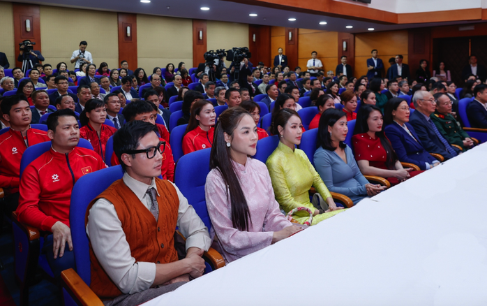 Thủ tướng Phạm Minh Ch&iacute;nh: Ng&agrave;nh Văn h&oacute;a Thể thao v&agrave; Du lịch cần s&aacute;ng tạo kh&ocirc;ng ngừng - Ảnh 3.