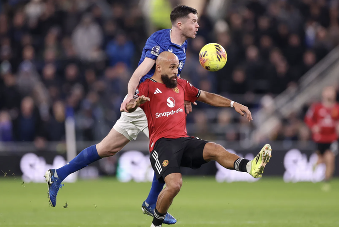 Benjamin Sesko sắm vai si&ecirc;u dự bị, Man United nối d&agrave;i mạch bất bại - Ảnh 5.