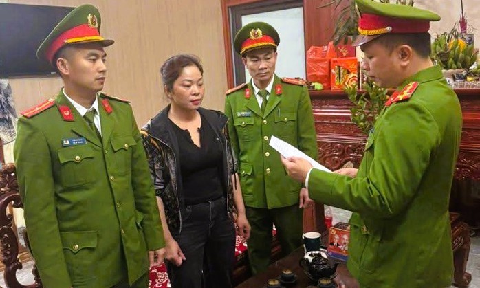 Công an Thanh Hóa ra cảnh báo sau khi người phụ nữ bị bắt vì thu tiền gửi xe người đi lễ đầu năm - Ảnh 1. Công an Thanh Hóa ra cảnh báo sau khi người phụ nữ bị bắt vì thu tiền gửi xe người đi lễ đầu năm - Ảnh 1.