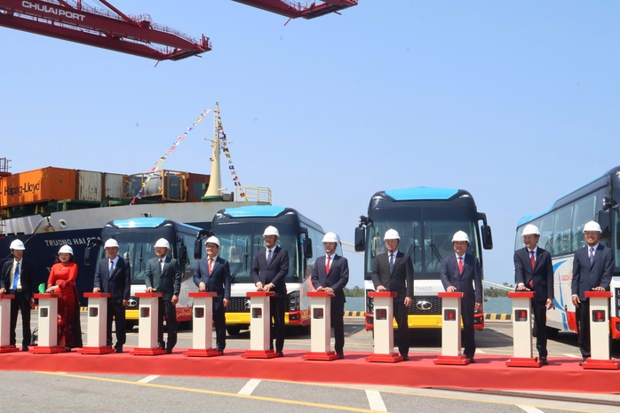 THACO của tỉ ph&uacute; Trần B&aacute; Dương phấn đấu nộp ng&acirc;n s&aacute;ch 27 . 000 Tỉ đồng năm 2026 - Ảnh 4.