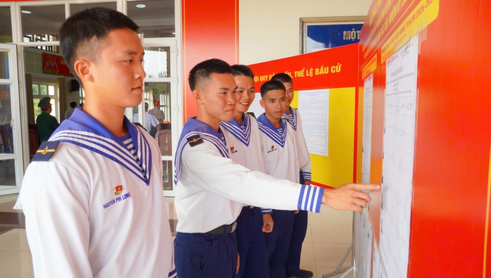 Xã Long Sơn tổ chức hội nghị tiếp xúc cử tri - Ảnh 4.