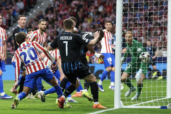 S&oslash;rloth th&agrave;nh người h&ugrave;ng, Atletico Madrid nhấn ch&igrave;m Club Brugge v&ograve;ng play-off Champions League - Ảnh 3.