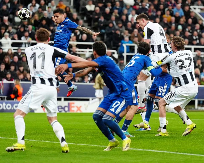 HLV Newcastle n&oacute;i g&igrave; khi lần đầu v&agrave;o v&ograve;ng 1/8 Champions League? - Ảnh 1.