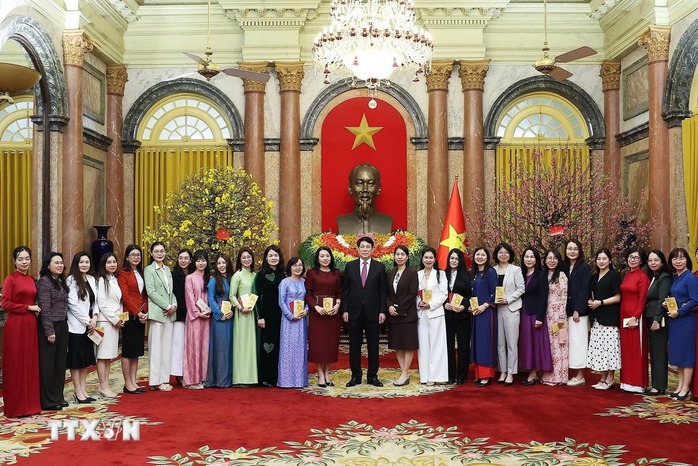 Chủ tịch nước Lương Cường gặp mặt đầu Xuân với cán bộ Văn phòng 2026 - Ảnh 2. Chủ tịch nước Lương Cường gặp mặt đầu Xuân với cán bộ Văn phòng 2026 - Ảnh 2.