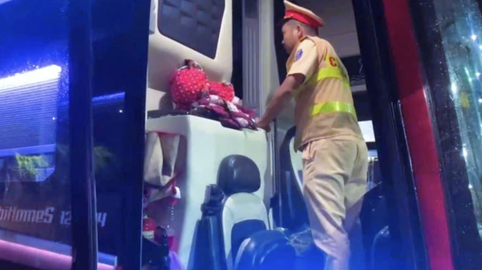 Phạt gần 2 , 3 tỉ đồng vì xe khách vi phạm chở quá số người quy định - Ảnh 1. Phạt gần 2 , 3 tỉ đồng vì xe khách vi phạm chở quá số người quy định - Ảnh 1.