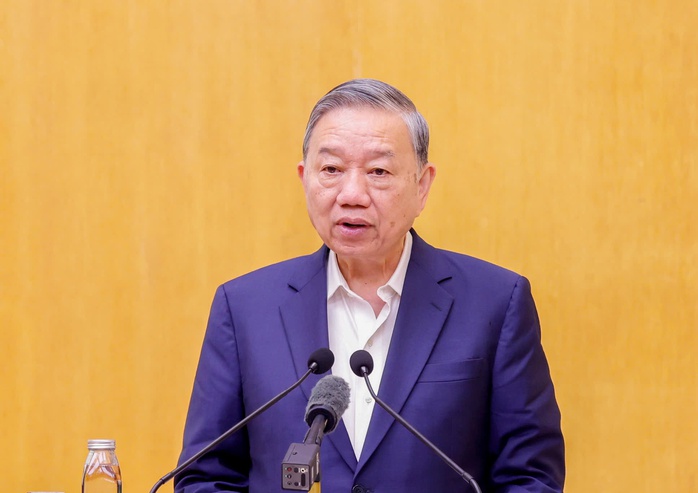 Tổng Bí thư Tô Lâm tham gia Hội nghị cử tri ứng cử đại biểu Quốc hội khóa XVI - Ảnh 3. Tổng Bí thư Tô Lâm tham gia Hội nghị cử tri ứng cử đại biểu Quốc hội khóa XVI - Ảnh 3.