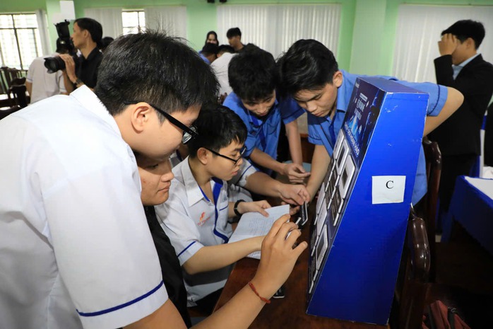 Trường CĐ L&yacute; Tự Trọng TPHCM đ&atilde; ho&agrave;n trả học ph&iacute; tạm thu cho hơn 2.000 người học - Ảnh 2.