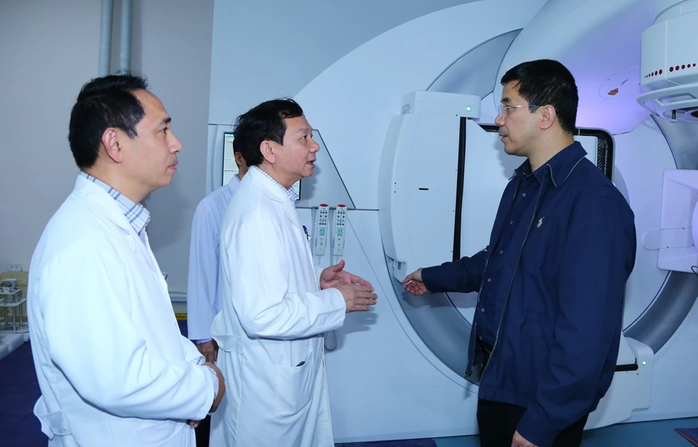 Đưa hệ thống xạ trị hiện đại vào điều trị ung thư tại Thanh Hóa - Ảnh 2.