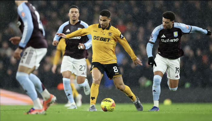 Wolverhampton quật ng&atilde; đội hạng ba Aston Villa, Ngoại hạng Anh sốc nặng - Ảnh 2.