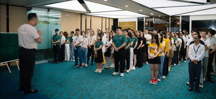  Một tập đoàn BĐS tại Đà Nẵng "lì xì sức khỏe" cho nhân viên đầu năm mới - Ảnh 4.