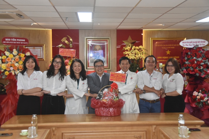 Báo Người Lao Động thăm ngành y tế TPHCM - Ảnh 4.