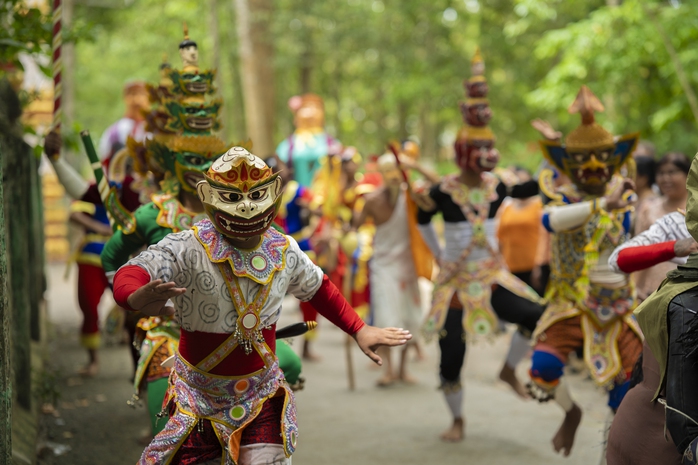 Võ Tấn Phát gây sốc khi "đối đầu trực diện" Võ Tấn Phát - Ảnh 10.