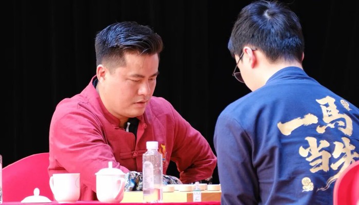 Lại L&yacute; Huynh xuất sắc gi&agrave;nh v&eacute; b&aacute;n kết Ngũ Dương b&ocirc;i 2026 - Ảnh 1.