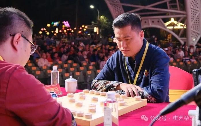 Lại L&yacute; Huynh tranh chung kết Ngũ Dương b&ocirc;i 2026, mơ c&uacute;p tr&ecirc;n đất Trung Quốc - Ảnh 1.