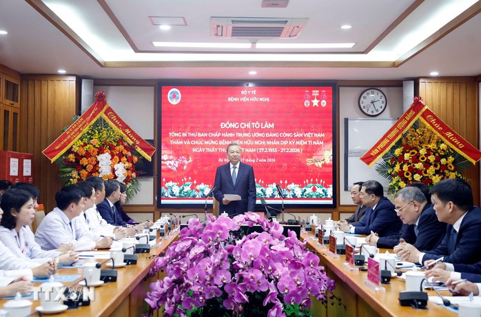 Tổng B&iacute; thư T&ocirc; L&acirc;m: Kh&ocirc;ng để ai bị bệnh m&agrave; kh&ocirc;ng được chăm s&oacute;c - Ảnh 1.