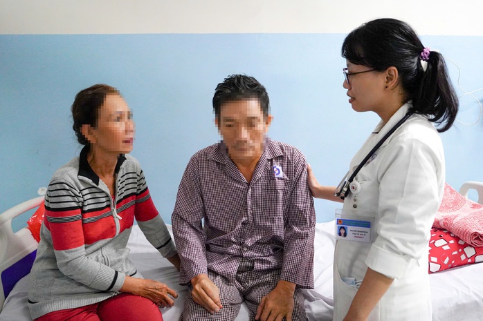 Bác sĩ thiết lập ECMO trong 20 phút, cứu sống nhiều ca ngừng tim nguy kịch - Ảnh 3.