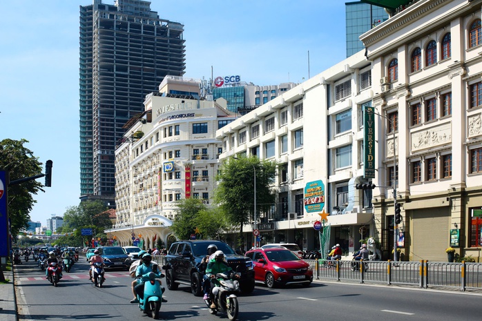  TPHCM và Nam Bộ nắng nóng, oi bức trở lại - Ảnh 1.