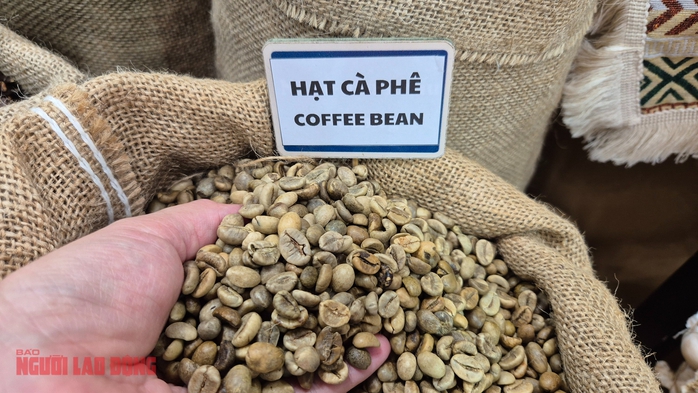 Gi&aacute; c&agrave; ph&ecirc; h&ocirc;m nay 28-2: Biến động li&ecirc;n tục, Chủ tịch VICOFA n&oacute;i g&igrave;? - Ảnh 1.