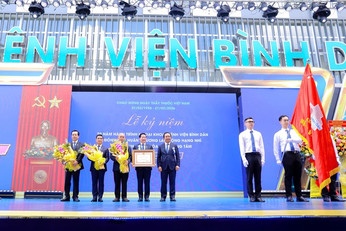 Bệnh viện B&igrave;nh D&acirc;n TPHCM: Đưa v&agrave;o sử dụng t&ograve;a nh&agrave; hiện đại 340 tỉ đồng - Ảnh 1.