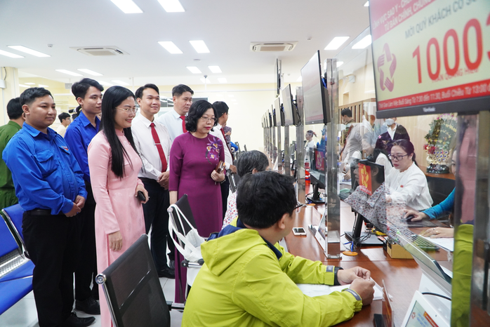 TPHCM: một Trung t&acirc;m Phục vụ h&agrave;nh ch&iacute;nh c&ocirc;ng đạt chuẩn Quốc gia vừa được đưa v&agrave;o sử dụng - Ảnh 6.