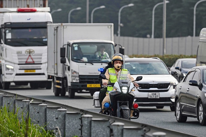 CSGT to&agrave;n quốc kiểm tra nồng độ cồn từ 10 giờ s&aacute;ng m&ugrave;ng 1 Tết B&iacute;nh Ngọ 2026 - Ảnh 2.
