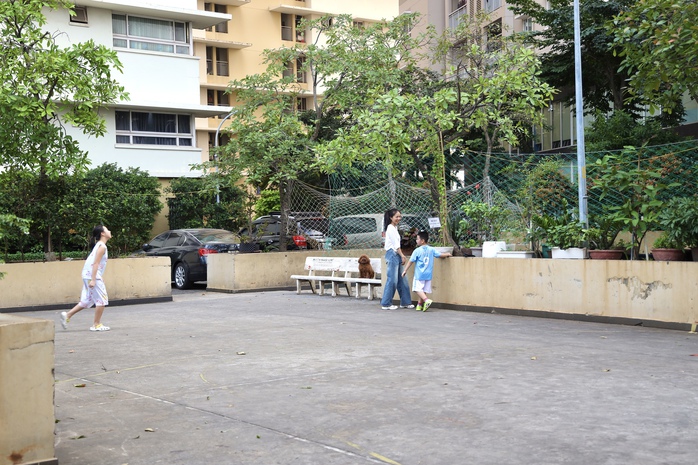 Tìm đáp số cho chung cư cũ: Thực tế muôn hình vạn trạng - Ảnh 1.