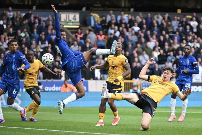 10 bản hợp đồng chuyển nhượng m&ugrave;a Đ&ocirc;ng g&acirc;y sốc thị trường - Ảnh 1.