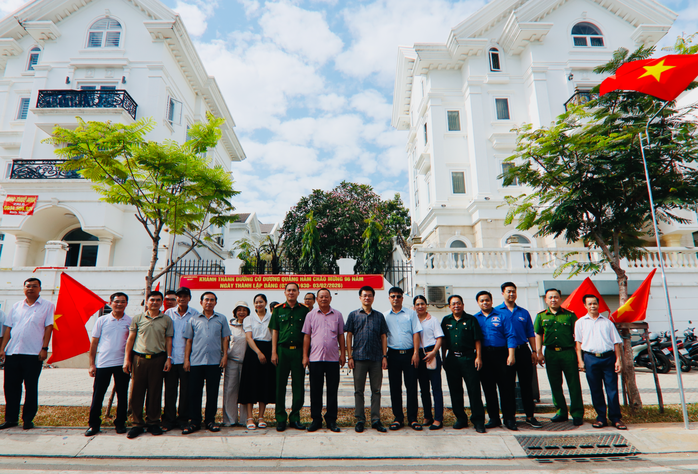 Phường An Nhơn c&ocirc;ng khai danh s&aacute;ch cử tri, sẵn s&agrave;ng cho ng&agrave;y hội bầu cử - Ảnh 4.