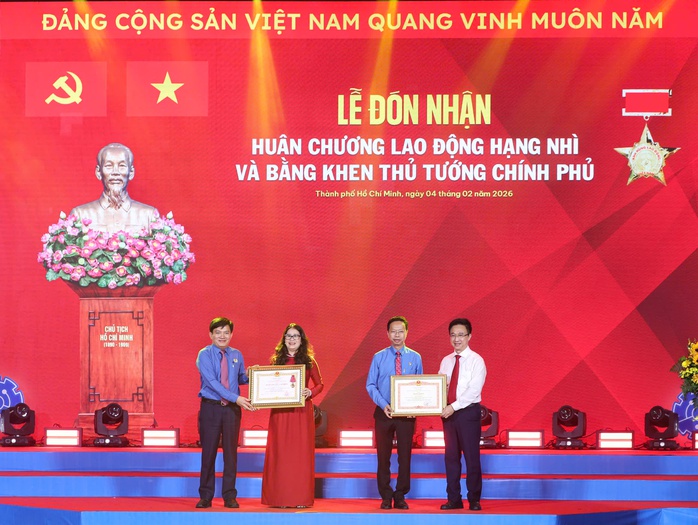 Th&uacute;c đẩy thi đua, ph&aacute;t huy tr&iacute; tuệ - Ảnh 2.