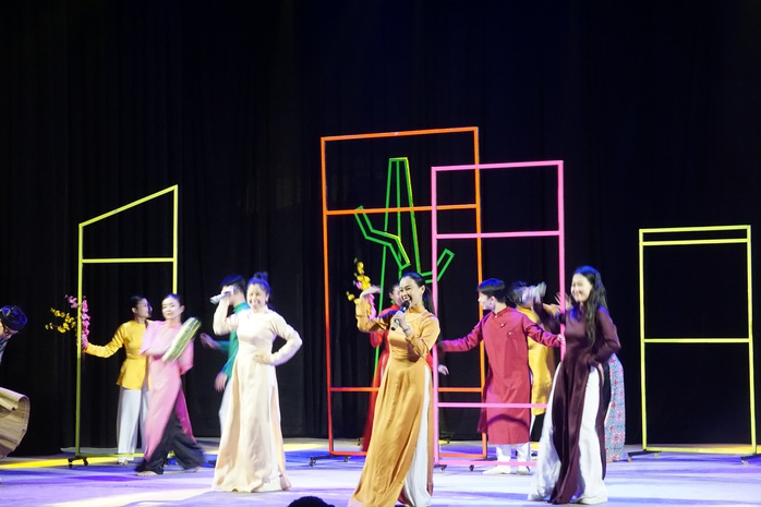 Rạp Công Nhân sẽ sáng đèn với "Mã đáo khai xuân" - Ảnh 3.