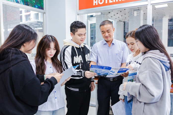 Đừng để điểm s&agrave;n "cứng" l&agrave;m hẹp cửa v&agrave;o đại học - Ảnh 2.