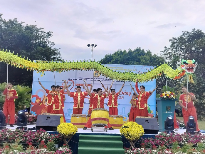 Tết sum vầy đến với người lao động tại Saigontourist - Ảnh 1.