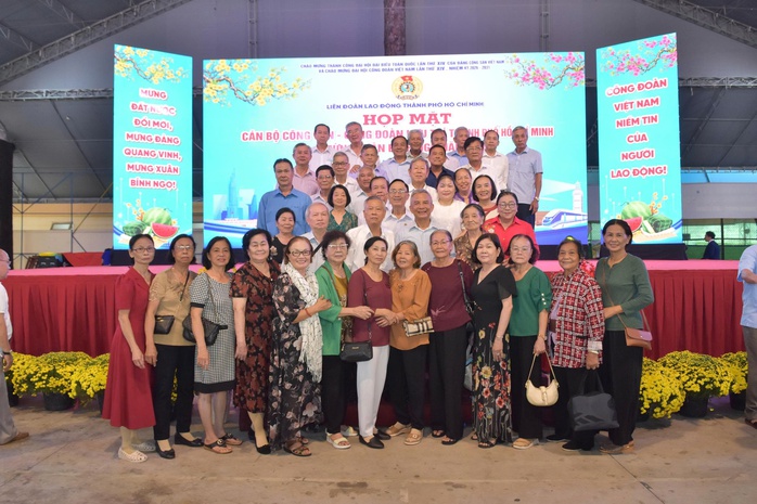 LĐLĐ TP HCM họp mặt c&aacute;n bộ C&ocirc;ng vận &ndash; C&ocirc;ng đo&agrave;n hưu tr&iacute; mừng Xu&acirc;n B&iacute;nh Ngọ 2026 - Ảnh 1.