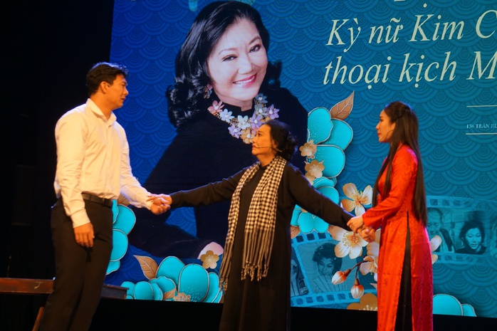 T&ocirc;n vinh di sản thoại kịch miền Nam - Ảnh 1.