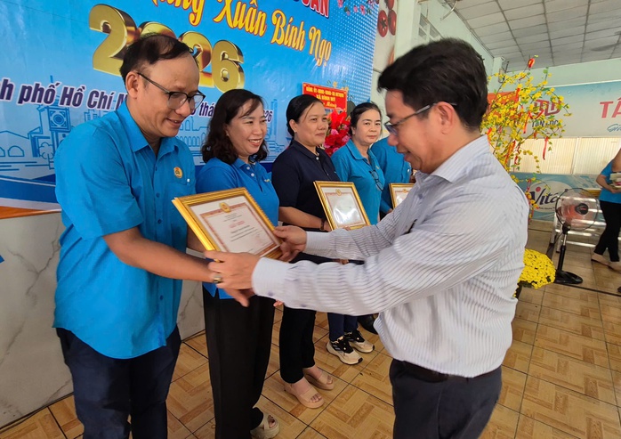 Hơn 8.200 lao động sum vầy trong "Bữa cơm tất ni&ecirc;n C&ocirc;ng đo&agrave;n" - Ảnh 4.