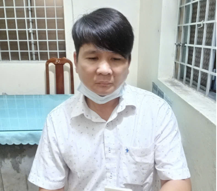 Cần Thơ Khởi tố người đ&agrave;n &ocirc;ng n&eacute;m bom xăng g&acirc;y ch&aacute;y &ocirc; t&ocirc; tải v&agrave;o năm 2026 - Ảnh 2.