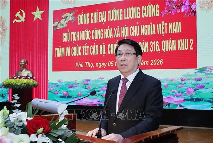 Chủ tịch nước Lương Cường thăm, ch&uacute;c Tết Qu&acirc;n khu 2 v&agrave; Sư đo&agrave;n 316 - Ảnh 2.