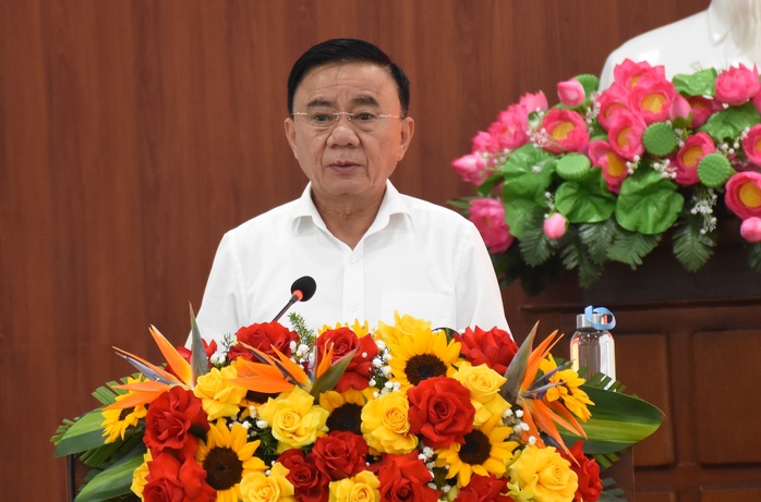 Thường trực Ban B&iacute; thư Trần Cẩm T&uacute; thăm Đ&agrave; Nẵng , ch&uacute;c Tết 2026 cho người d&acirc;n - Ảnh 3.