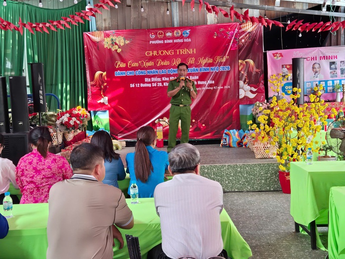 Người lao động vui xu&acirc;n, đ&oacute;n Tết - Ảnh 3.