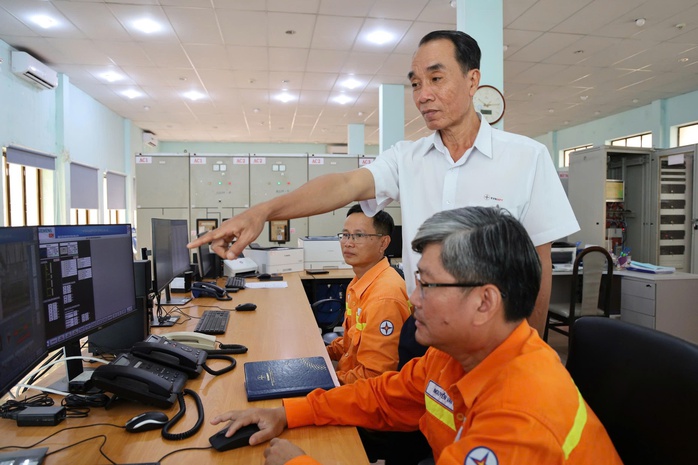 Người thầy gi&agrave;u s&aacute;ng kiến của thợ trẻ - Ảnh 1.