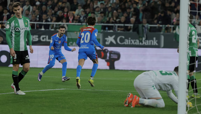 B&aacute;n kết C&uacute;p Nh&agrave; vua gọi t&ecirc;n Atletico Madrid - Ảnh 3.