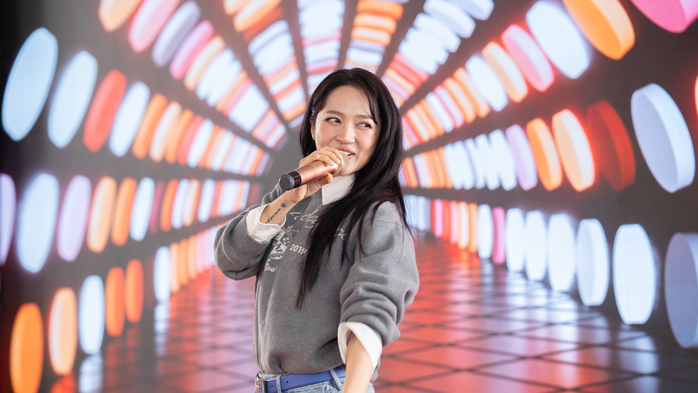 Đi kh&aacute;m bệnh, bất ngờ được đ&oacute;n Tết giữa đường hoa ở Bệnh viện Chợ Rẫy - Ảnh 13.