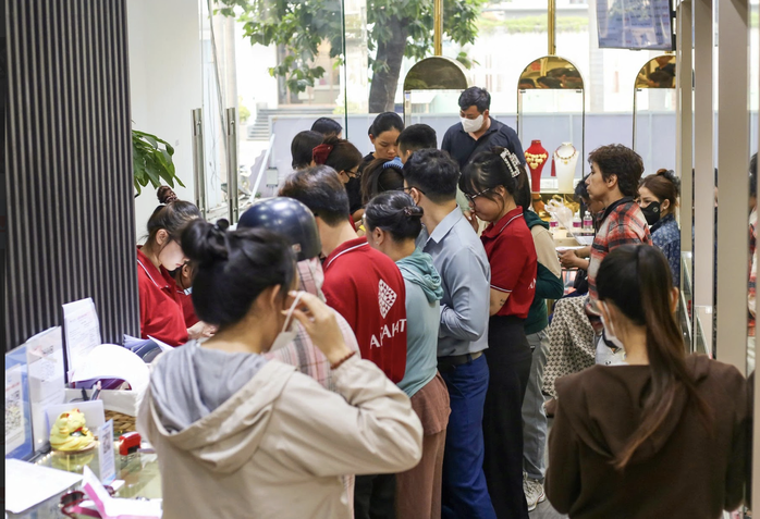 Gi&aacute; bạc h&ocirc;m nay 6 - 2 giảm s&acirc;u khiến nh&agrave; đầu tư lo sốt v&oacute; - Ảnh 2.