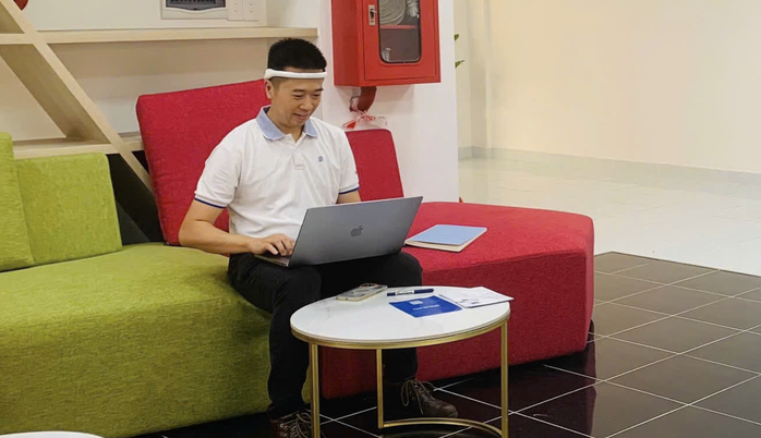 Giảng vi&ecirc;n ĐH nhận vốn 10 tỉ đưa c&ocirc;ng nghệ thần kinh Việt ra thế giới - Ảnh 2.