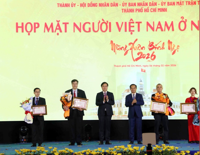 T&igrave;nh cảm s&acirc;u nặng của kiều b&agrave;o đối với TP HCM - Ảnh 1.