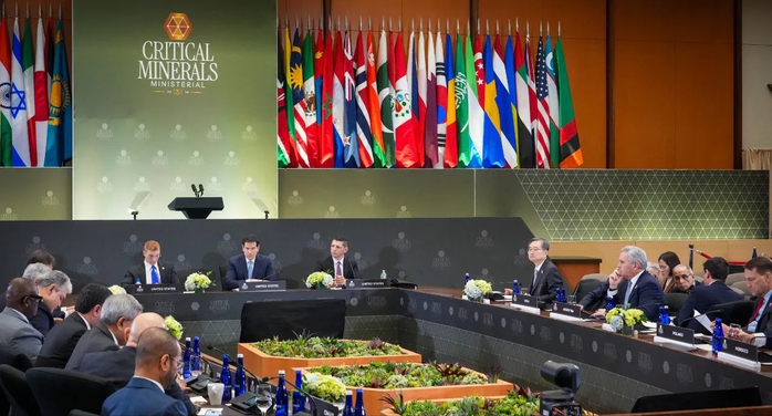 Trong kh&oacute; l&oacute; đối s&aacute;ch - Ảnh 1.