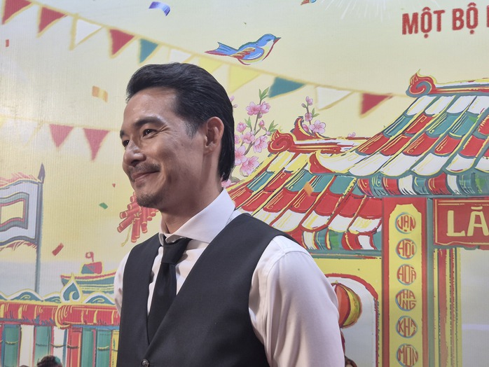 Tuấn Trần ngồi xe lăn, t&igrave;nh tứ với Phương Anh Đ&agrave;o - Ảnh 9.