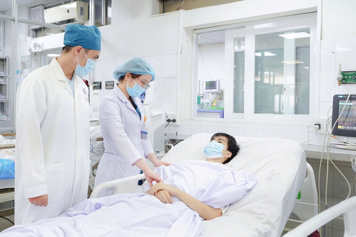 Trải thảm đỏ đ&oacute;n b&aacute;c sĩ giỏi - Ảnh 1.